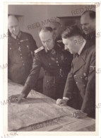 RO 92 - 20951 UNICAT, Ion ANTONESCU & HITLER At Map, Cartoteca Al III Reich 29/24 Cm - Press Photo 18/13cm - 1942 - Guerre, Militaire