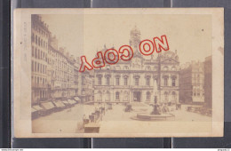 Fixe CDV Lyon Hôtel De Ville Photographe Muzet Joguet - Anciennes (Av. 1900)