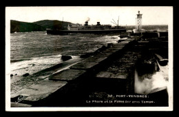 66 - PORT-VENDRES - LE PHARE ET PAQUEBOT DANS LA PASSE PAR GROS TEMPS - Port Vendres