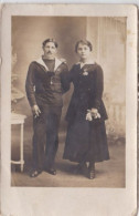 Carte Photo Couple De Marié Dont Marin Marine  National Réf 30623 - War, Military