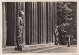 Propaganda NSDAP - Berlin - Wachtposten Vor Dem Reichsehrenmal - Original Photos Hartz - Weltkrieg 1939-45