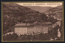 AK St. Joachimstal, Radium-Palast-Hotel Mit Strasse Und Umgebung Aus Der Vogelschau  - Czech Republic