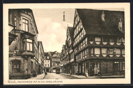 AK Celle, Poststrasse Mit Alten Giebelhäusern, Strassenbahn  - Strassenbahnen