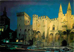 84 - Avignon - Le Palais Des Papes Vu De Nuit - Automobiles - CPM - Voir Scans Recto-Verso - Avignon