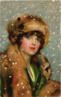 PC ARTIST SIGNED, GLAMOUR LADY IN THE SNOW, Vintage Postcard (b54205) - Other & Unclassified
