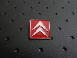 Pin's Logo CITROEN - Citroën