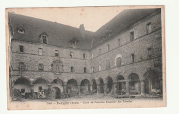 39 . Poligny . Cour De L'ancien Couvent Des Ursules - Poligny