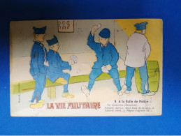 CPA La Vie Militaire N°9 à La Salle De Police - Humor