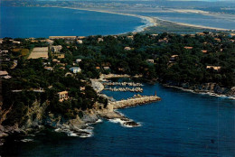 HYERES-LES-PALMIERS   ( VAR )  VUE AERIENNE DU PORT DU NIEL - Hyeres