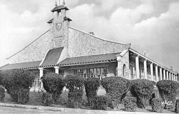 MONTDIDIER - Auberge De La Jeunesse - Batiment Principal - Réfectoire - Très Bon état - Montdidier