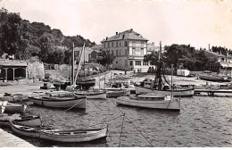 ILE DE PORQUEROLLES - Le Port Et Le Grand Hôtel - Très Bon état - Otros & Sin Clasificación