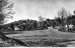 FOX AMPHOUX - Le Vieux Village Provençal - Très Bon état - Otros & Sin Clasificación