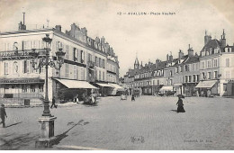 AVALLON - Place Vauban - Très Bon état - Avallon