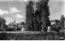 TOUCY - L'Eglise Et Le Château - Très Bon état - Toucy