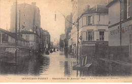 LEVALLOIS PERRET - Inondations De 1910 - Rue Fazillau Et Rue Chevalier - Très Bon état - Levallois Perret