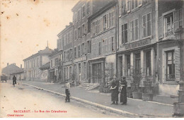 BACCARAT - La Rue Des Cristalleries - état - Baccarat