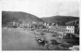 CERBERE - La Plage Et Le Groupe Scolaire Jean Jaurès - Très Bon état - Cerbere