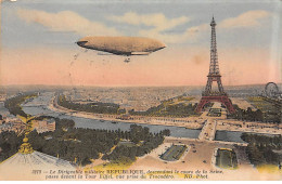 PARIS - Le Dirigeable Militaire " République " Descendant La Seine Passe Devant La Tour Eiffel - Très Bon état - Other & Unclassified