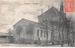 TRAPPES - La Mairie - Très Bon état - Trappes