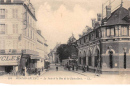 FONTAINEBLEAU - La Poste Et La Rue De La Chancellerie - Très Bon état - Fontainebleau