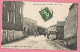 A206 CPA  HENNECOURT   (Vosges)  Grande-Rue - Maison D'Ecole - CAFE  ++++++ - Autres & Non Classés