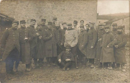 Carte Photo - ARPAJON - Militaires Dans Une Cour - Arpajon