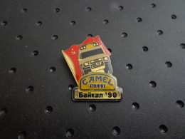 Pin's Camel Trophy Russie 90 - Rally