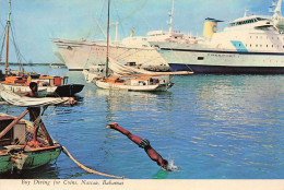 BAHAMAS - Nassau - Boy Diving For Coins - Carte Postale - Bahama's