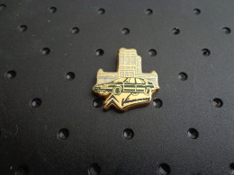 Pin's Citroen Vincennes Estampillé Pichard Saumur - Citroën