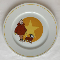 ASSIETTE A DESSERT EN PORCELAINE TINTIN - TABLE & COULEURS 19,5 Cm 1993 - HERGE LES SOVIETS - Arte Della Tavola