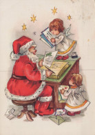 SANTA CLAUS ANGELS CHRISTMAS Holidays Vintage Postcard CPSM #PAK770.A - Santa Claus