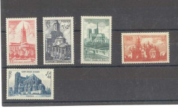 Yvert 772 à 776 - Cathédrales Et Basiliques - Série De 5 Timbres Neufs Sans Traces De Charnières - Ongebruikt