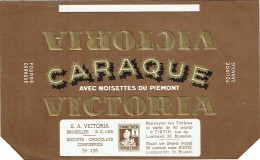 Ancien Emballage Chocolat VICTORIA CARAQUE Avec Noisettes Du Piémont.  Avec Timbre Tintin. - Otros & Sin Clasificación