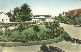 45  BELLEGARDE DU LOIRET - LES JARDINS DU CHATEAU ET L' HOTEL DE VILLE (ref 23581) - Sonstige & Ohne Zuordnung