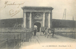 Postcard France La Rochelle Porte Royale - Autres & Non Classés