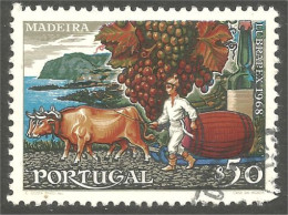 XW01-2468 Portugal Lubrapex 1968 Madeira Grapes Raisins Wine Wein Vin Madère Vache Boeuf Cow Kuh - Vins & Alcools