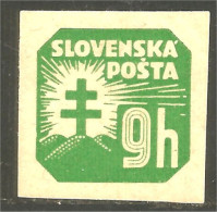 XW01-2202 Slovakia 9h Vert Green Newspaper Journal Armoiries Coat Arms MH * Neuf - Other & Unclassified