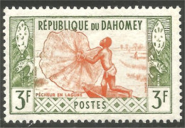 XW01-2753 Dahomey Poisson Pêche Filet Fish Net Bateau Boat Pêcheur Fisherman MNH ** Neuf SC - Fishes