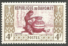 XW01-2754 Dahomey Poterie Potier Potter Pottery Femme Woman MNH ** Neuf SC - Otros & Sin Clasificación
