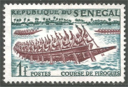 XW01-2637 Sénégal Course Pirogue Boat Race Bateau Ship Canoe Kanu Canoa Sans Gomme - Senegal (1960-...)