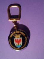 Porte Clé Marque Bourbon CGT - Compagnie Générale Transatlantique - Porte-clefs