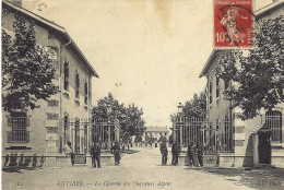 *CPA  - 06 - ANTIBES - La Caserne Ses Chasseurs Alpins - Altri & Non Classificati