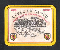 Bierviltje - Sous-bock - Bierdeckel :  CUVEE DE NAMUR - BRUNE - BLONDE  (B 106) - Sous-bocks