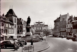 LONS -LE-SAUNIER    ( JURA )     PLACE DE LA LIBERTE - Lons Le Saunier