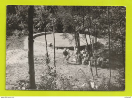 09 AX LES THERMES Centre Colonie De Vacances SNCF De L'ESQUIROULET Le Théâtre De Verdure Enfants VOIR DOS En 1967 - Ax Les Thermes