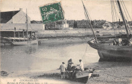 COURSEULLES SUR MER - Barques De Pêche à Marée Basse - Courseulles-sur-Mer