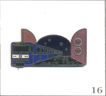 Pin’s Transport - Métro Et RER / RATP Métro Ligne 11 - Mars 1992. Est. FA7. Zamac Fin. T1009-16 - Transport Und Verkehr