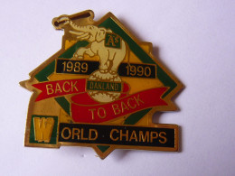 BIG Pins ELEPHANT BASE BALL CHAMPION DU MONDE CONSECUTIFS  2 Attaches - Animaux