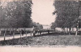 Grand Quevilly - Rue De L'Ecole Et Le Chateau    -  CPA °J - Autres & Non Classés