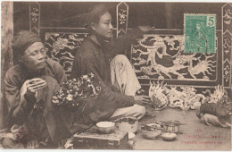 CPA    Hanoï  Tonkin (Indochine Viet Nam  ) Peintres Décorateurs En Plein Travail   1907   Dieulefils 117 - Vietnam